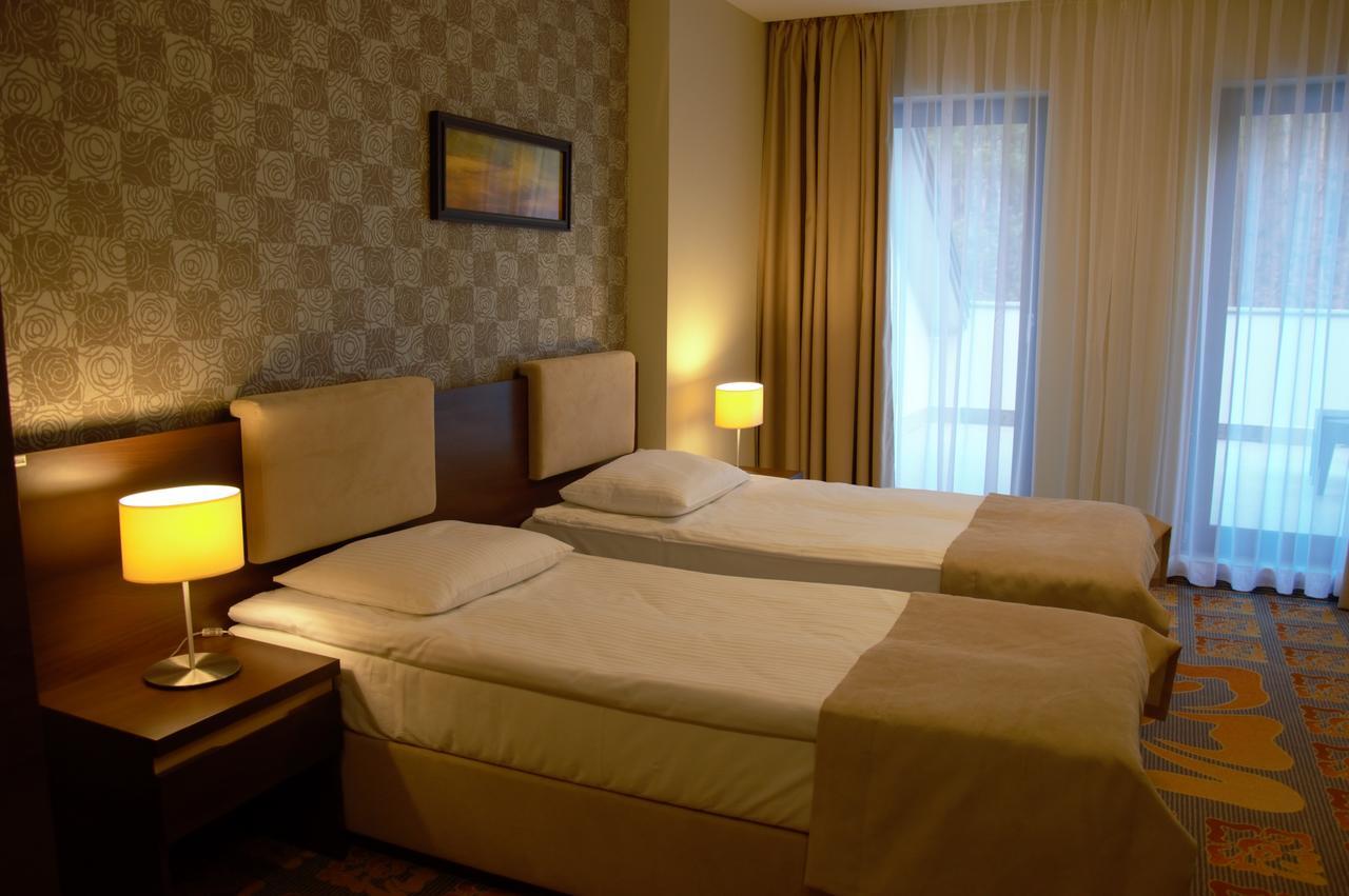Hotel Via Baltica Ломжа Экстерьер фото