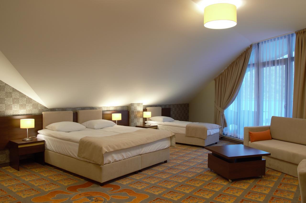 Hotel Via Baltica Ломжа Экстерьер фото